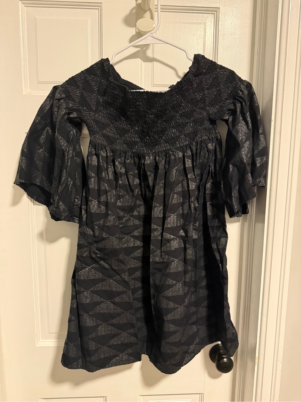 Off the shoulder Manaloa top